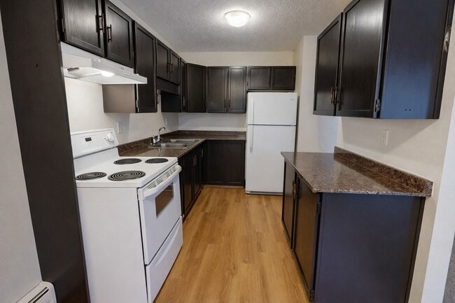 Building Photo - Broadmoor