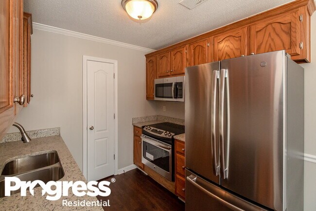Building Photo - 9807 Pigeon Roost Park Cir