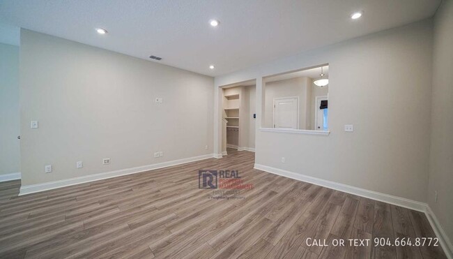 Foto del edificio - Move-In Ready 3 Bedroom Townhome in Wells ...