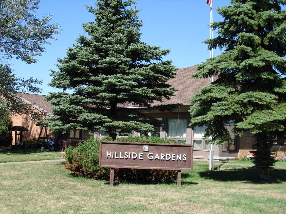 Building Photo - Hillside Garden