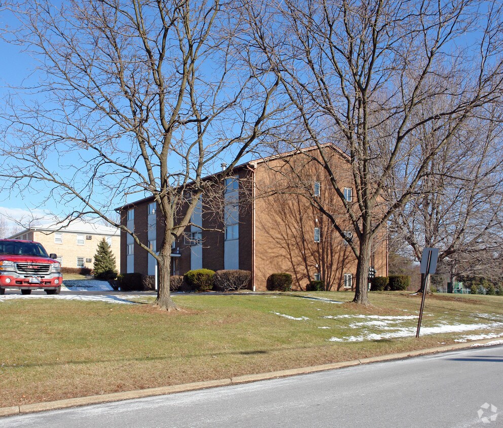 Building Photo - 6316 Tippecanoe Rd