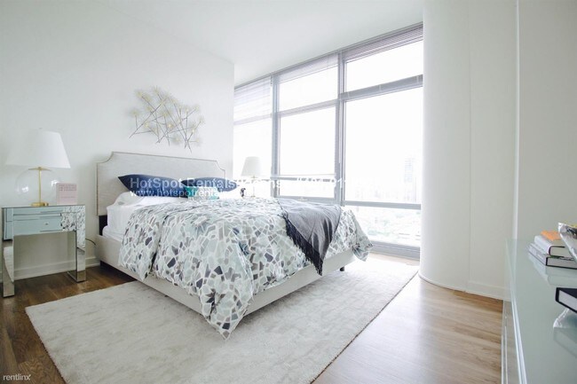Foto del edificio - 347 W Chestnut St