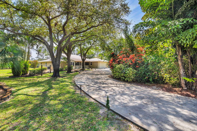 Building Photo - 14204 Broken Wing Ln