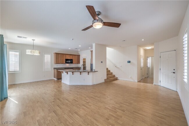 Foto del edificio - 6206 Clapton Way