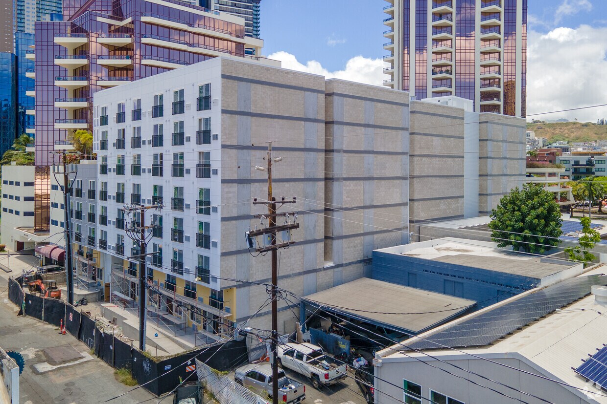 Primary Photo - The Block Apartments