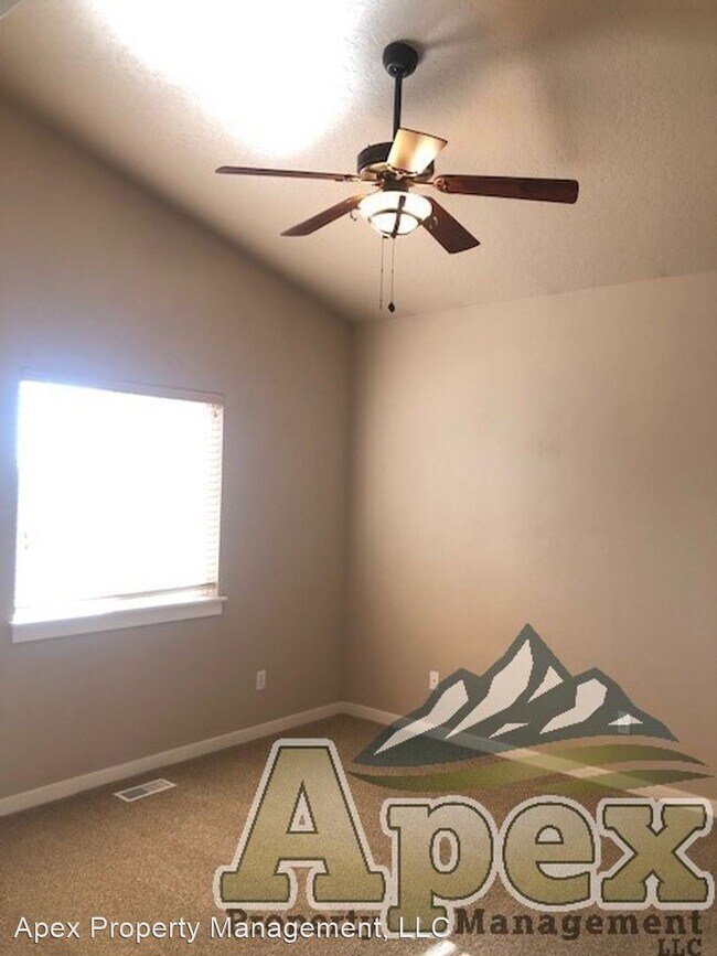 Building Photo - 3 br, 2 bath House - 11409 W. Silverview St.