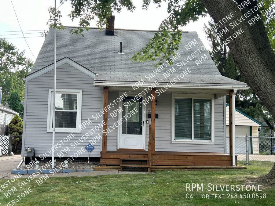 Primary Photo - Spacious 3-bedroom