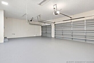 Building Photo - 8709 Banyan Ct