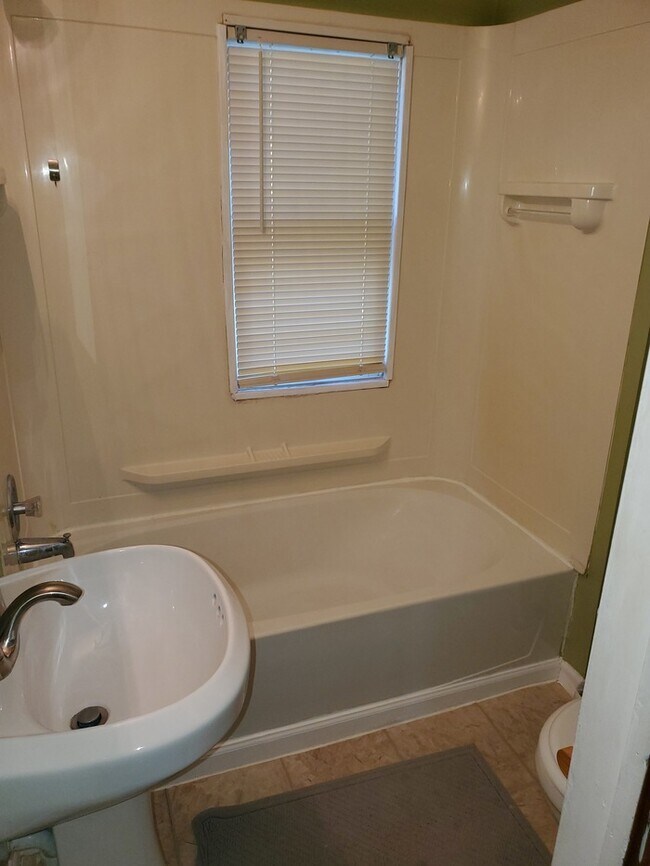 Foto del edificio - 2820 Stinson Blvd NE