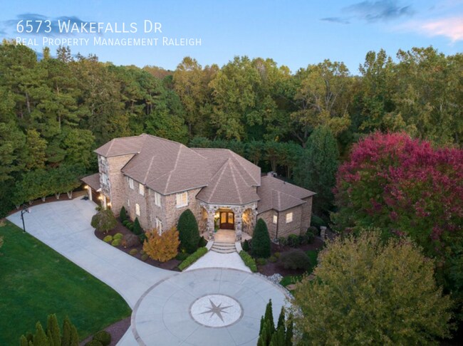 Foto del edificio - 6573 Wakefalls Dr