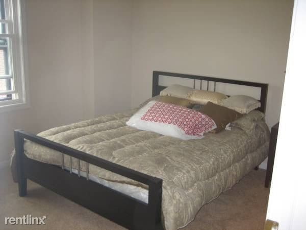 Building Photo - 2 br, 2 bath Condo - 2022 W Warren Blvd