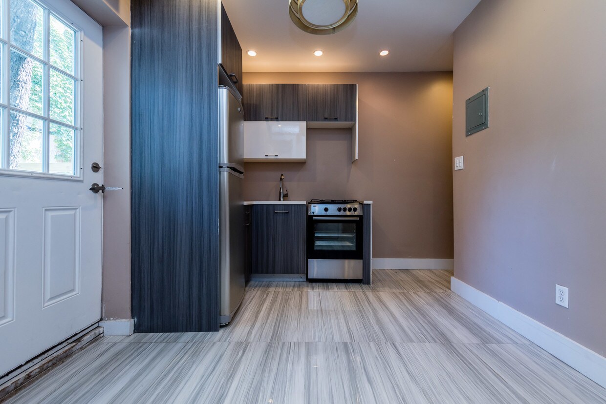 Foto principal - 352 Hooper St