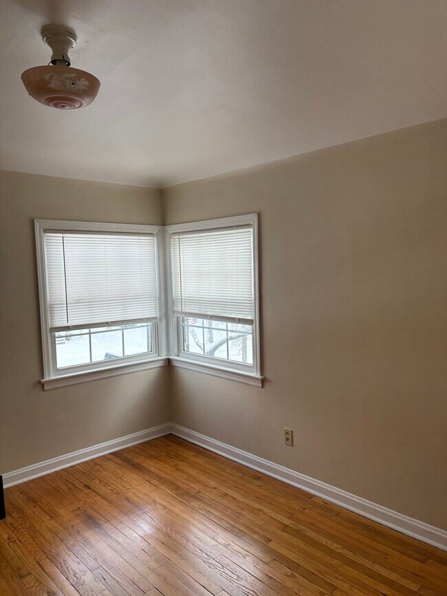 Foto del edificio - 13813 Wainstead Ave