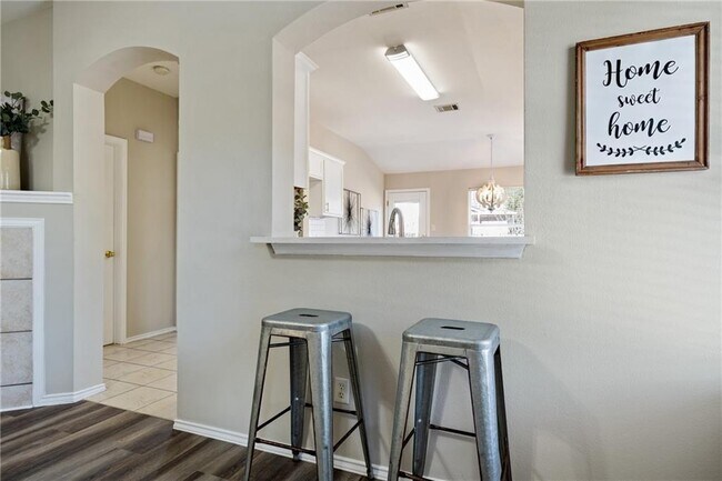 Building Photo - 1504 Molson Lake Dr