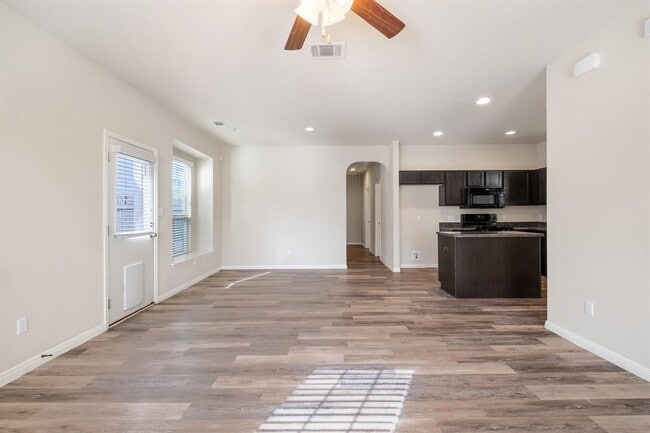 Foto del edificio - 4614 Esper Ln