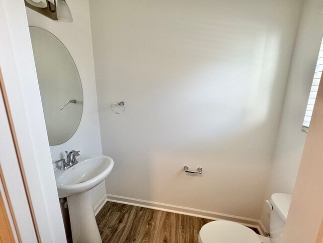 Building Photo - NEW 3BD Townhome Walking Distance to Downt...