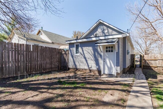 Building Photo - 519 C St