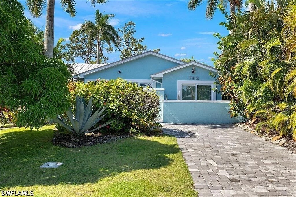 Foto del edificio - 792 108th Ave N