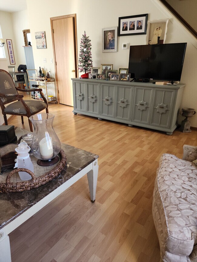 Foto del edificio - 1542 Sauganash Ct