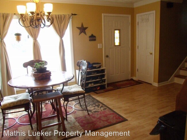 Foto del edificio - 3 br, 1.5 bath House - 1013 Highland Cir
