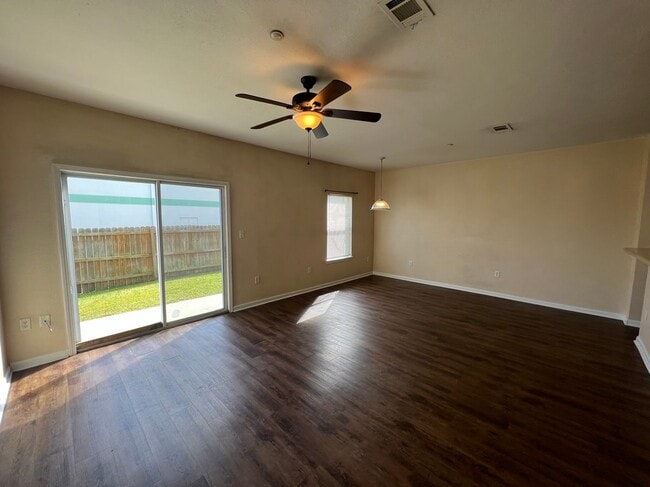 Building Photo - 1028 Anniston Ct