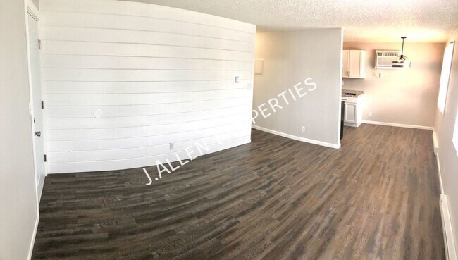 Building Photo - Beautiful Modern 2 bed