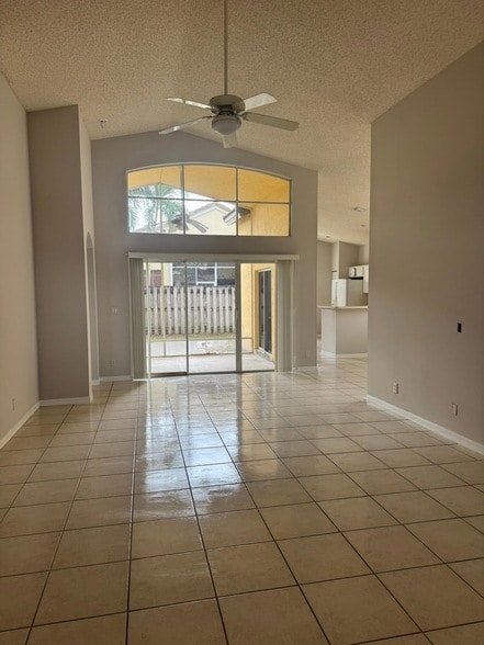 Building Photo - 9452 Verona Lakes Blvd