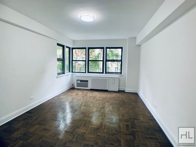 Building Photo - BEEKMAN PLACE