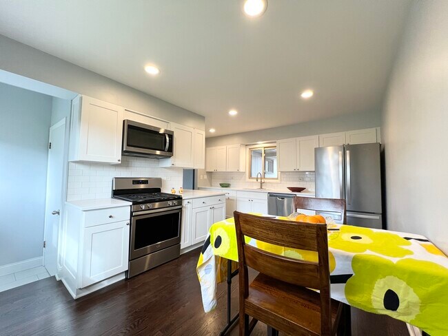 Foto del edificio - 930 Old Trail Rd