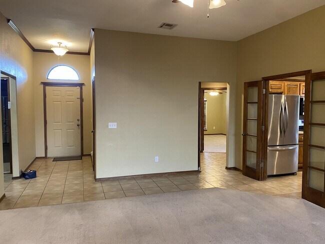 Building Photo - 636 SW 159th St