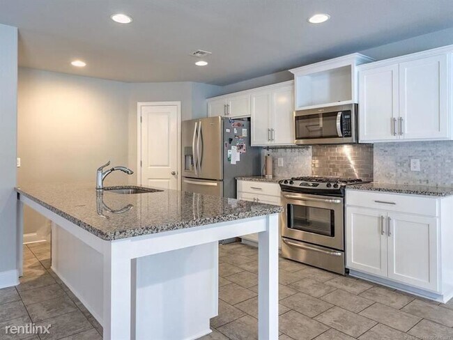 Building Photo - 3 br, 2 bath House - 3501 W El Dorado Street