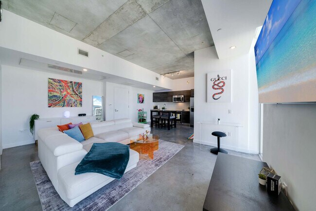 Foto del edificio - 151 SE 1st St
