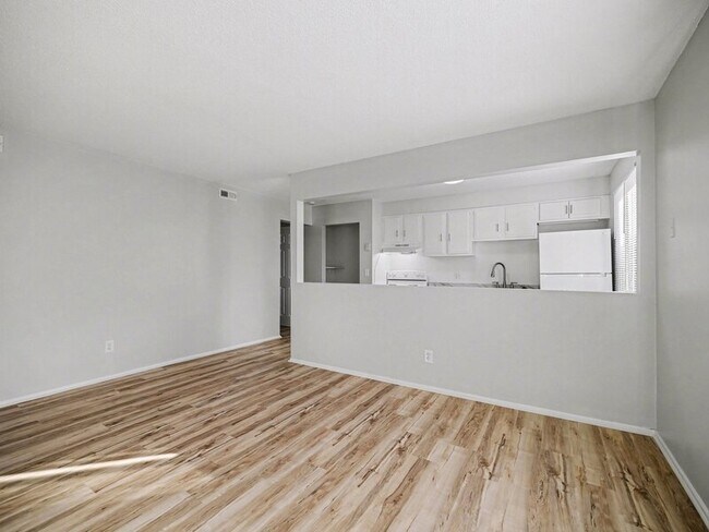 Building Photo - 4422 S 25th St