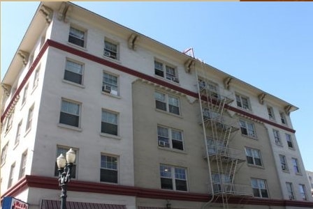 Building Photo - Rosenbaum