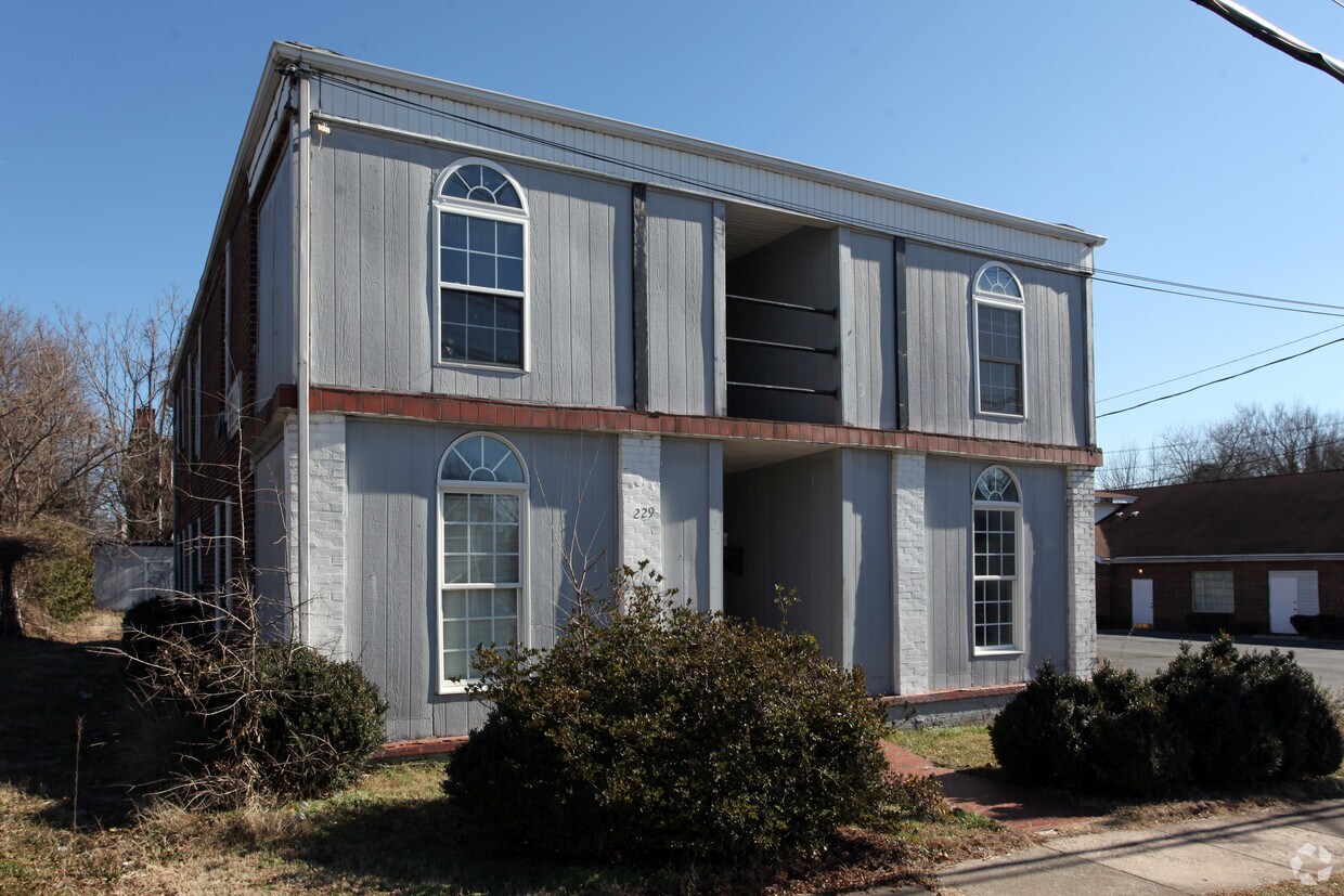 Primary Photo - 229 Wheeler St