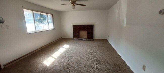 Building Photo - 3224 Faronia St