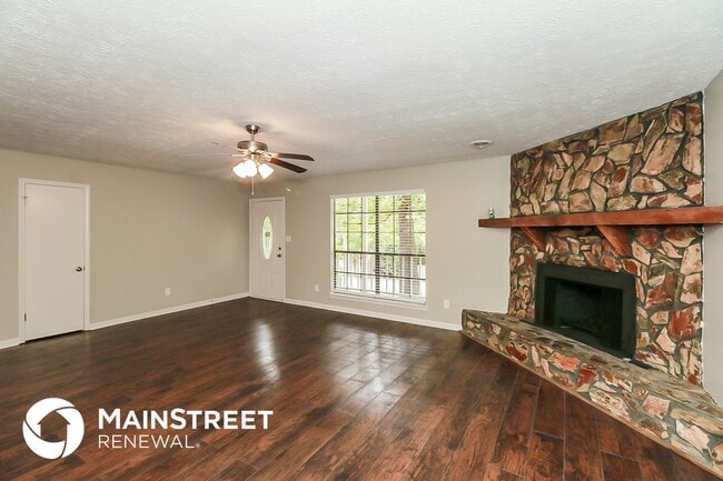 Foto del edificio - 155 Hunt Ridge Dr