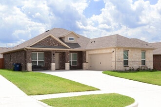 Building Photo - 1458 Ponderosa Dr