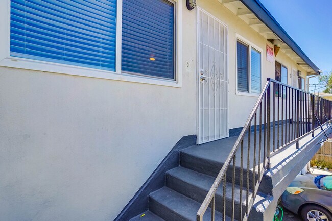 Building Photo - 5256 Craner Ave