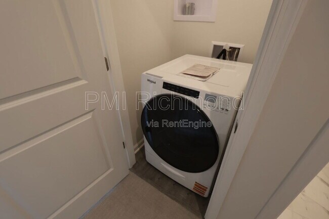 Foto del edificio - 13258 Coalfield Station Ln