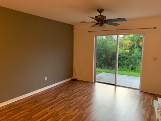 Building Photo - 3450 Caruso Pl
