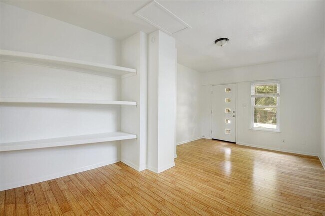Foto del edificio - 108 W Croslin St