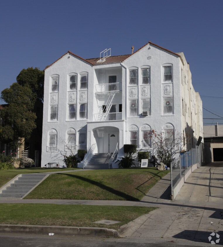 Building Photo - 114 S New Hampshire Ave