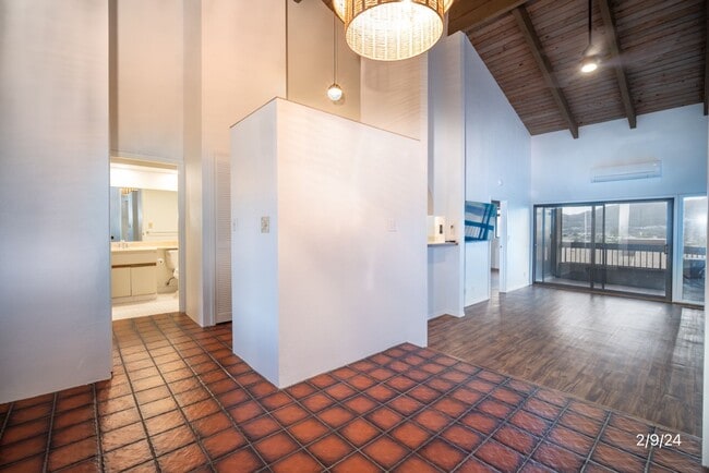 Building Photo - 2bd, 2 ba Condo in Lilipuna Rd, Kaneohe