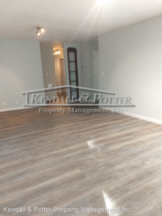 Building Photo - 3 br, 1 bath House - 24895 Skyland Rd.