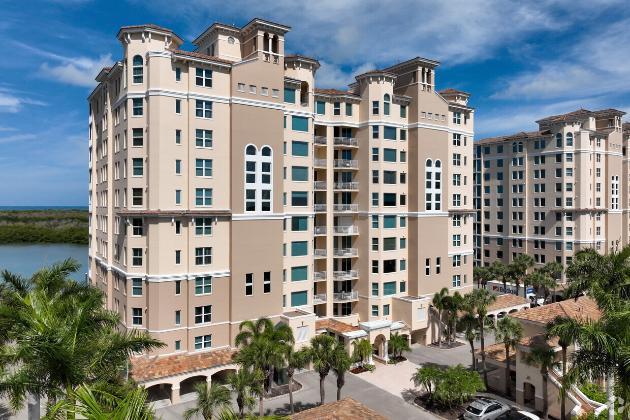 425-445 Dockside Dr Naples, FL 34110 - Residences at Pelican Isle Yacht Club