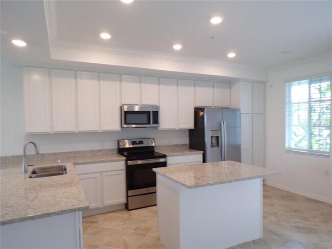 Foto del edificio - 14061 Heritage Landing Blvd