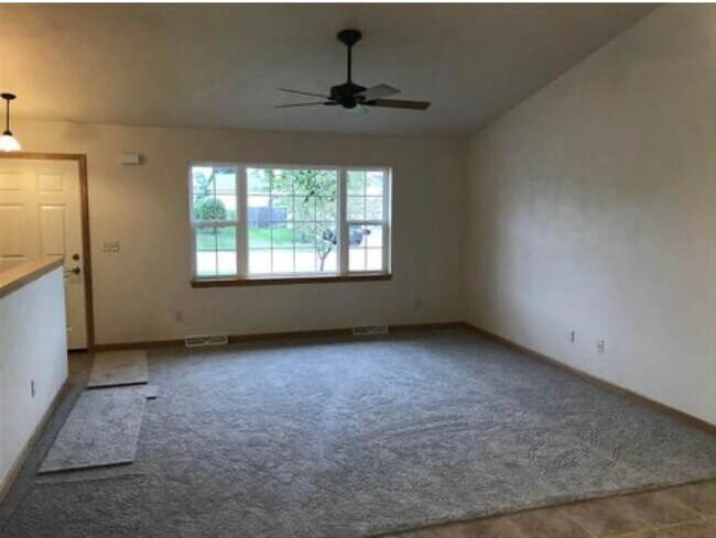 Building Photo - 2189 Hillington Dr