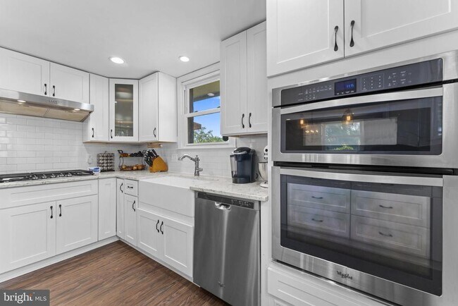 Building Photo - 13728 Gran Deur Dr