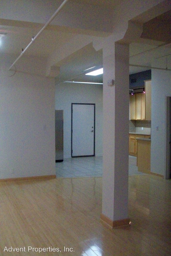 Building Photo - 2842 Adeline St
